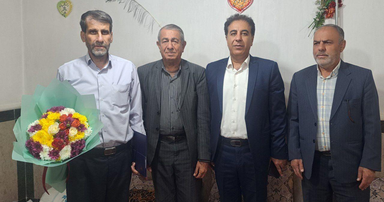 تجلیل از فرزند شهید و بازنشسته استان کهگیلویه و بویراحمد به مناسبت گرامیداشت هفته بسیج