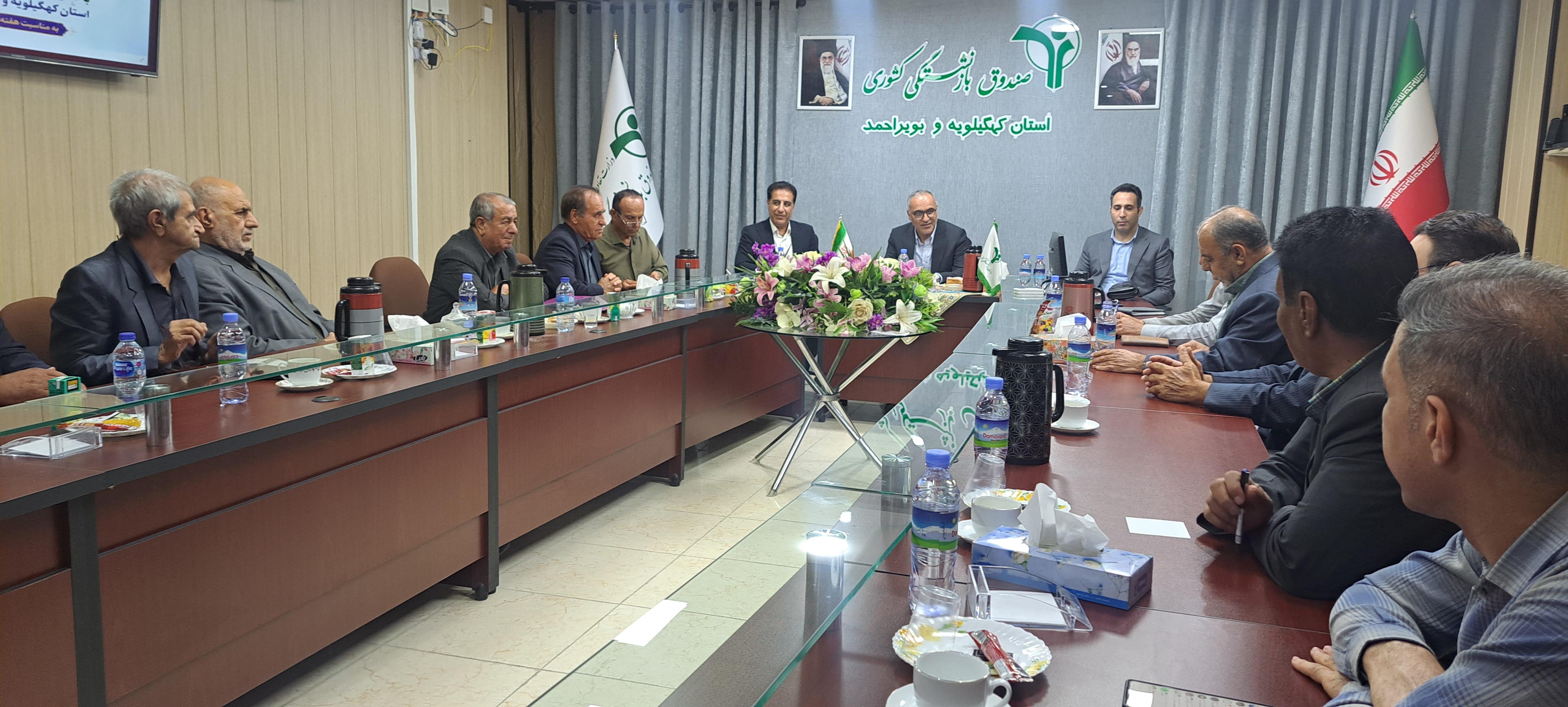 نشست دکتر ازوجی، مدیرعامل صندوق بازنشستگی کشوری، با اعضای کانون‌های بازنشستگان استان کهگیلویه و بویر...