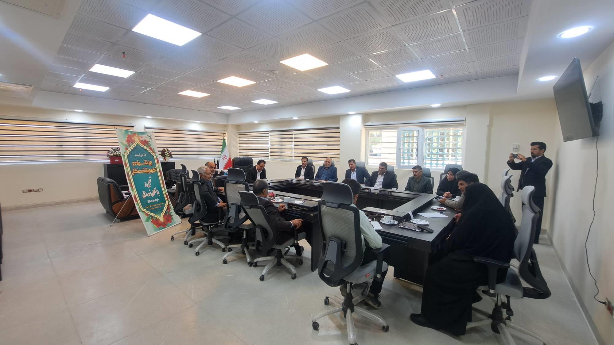 تجلیل از 4 بازنشسته برگزیده 8